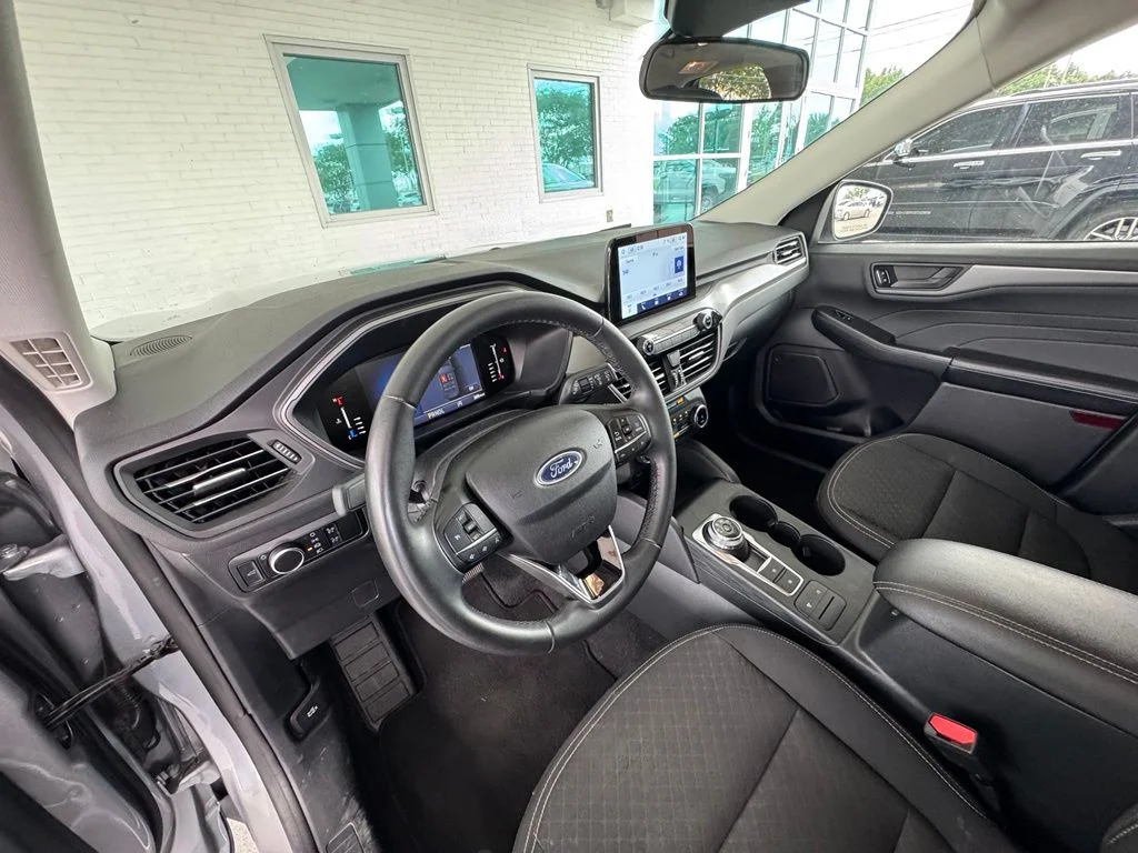 Used 2024 Silver Ford Active image 12
