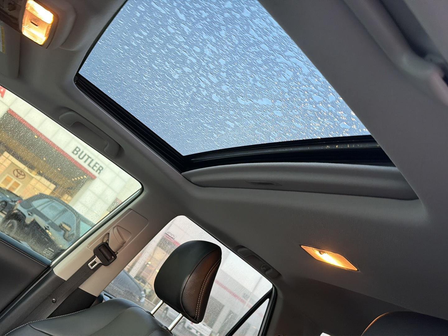 Used 2024 Wind Chill Pearl Toyota Limited image 33