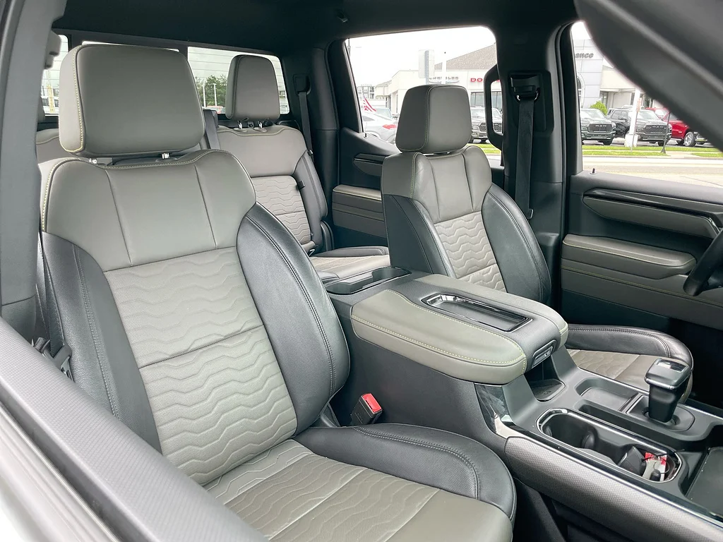 Used 2022 Summit White Chevrolet ZR2 image 28