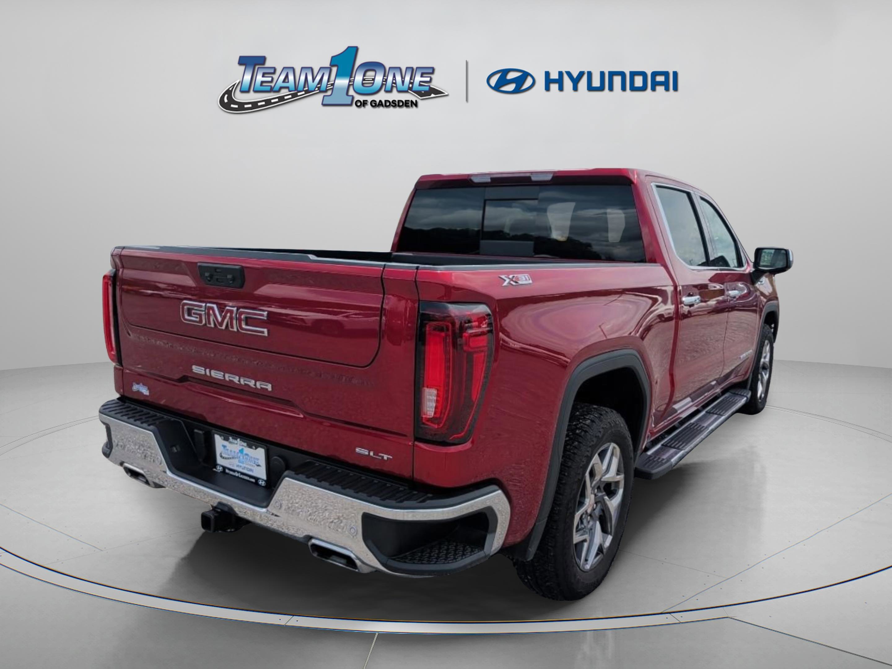 Used 2025 Volcanic Red Tintcoat GMC SLT image 8