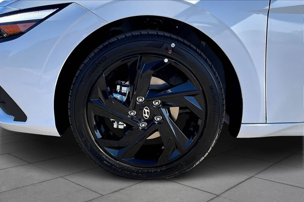 New 2026 Serenity White Hyundai SEL Sport image 11