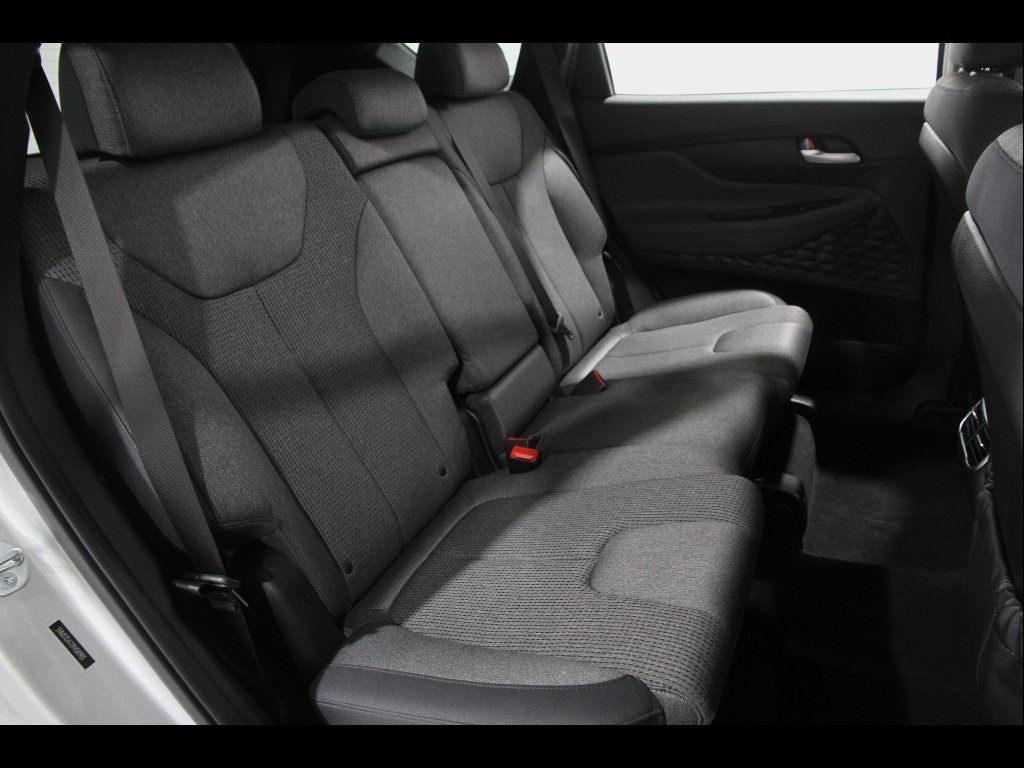 2023 Hyundai Santa Fe SE - Photo 17