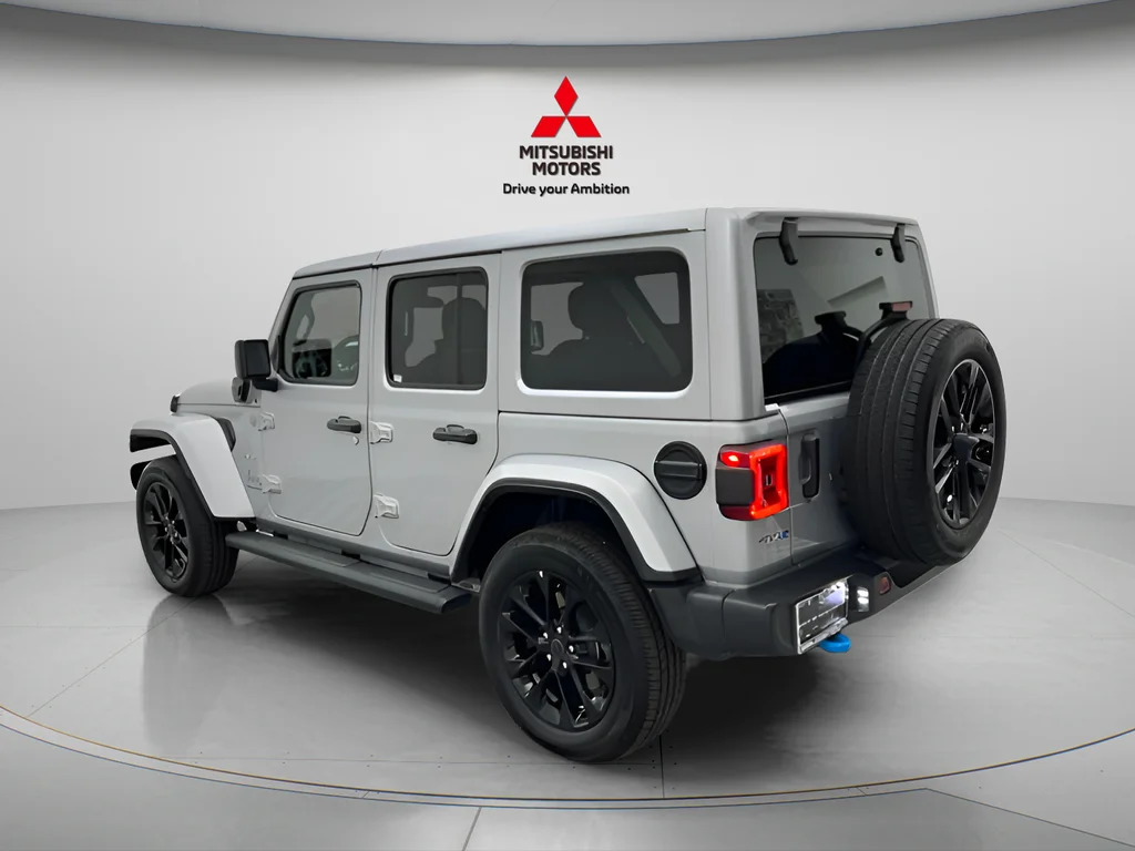 Used 2024 Silver Zynith Clearcoat Jeep Sahara 4xe image 3