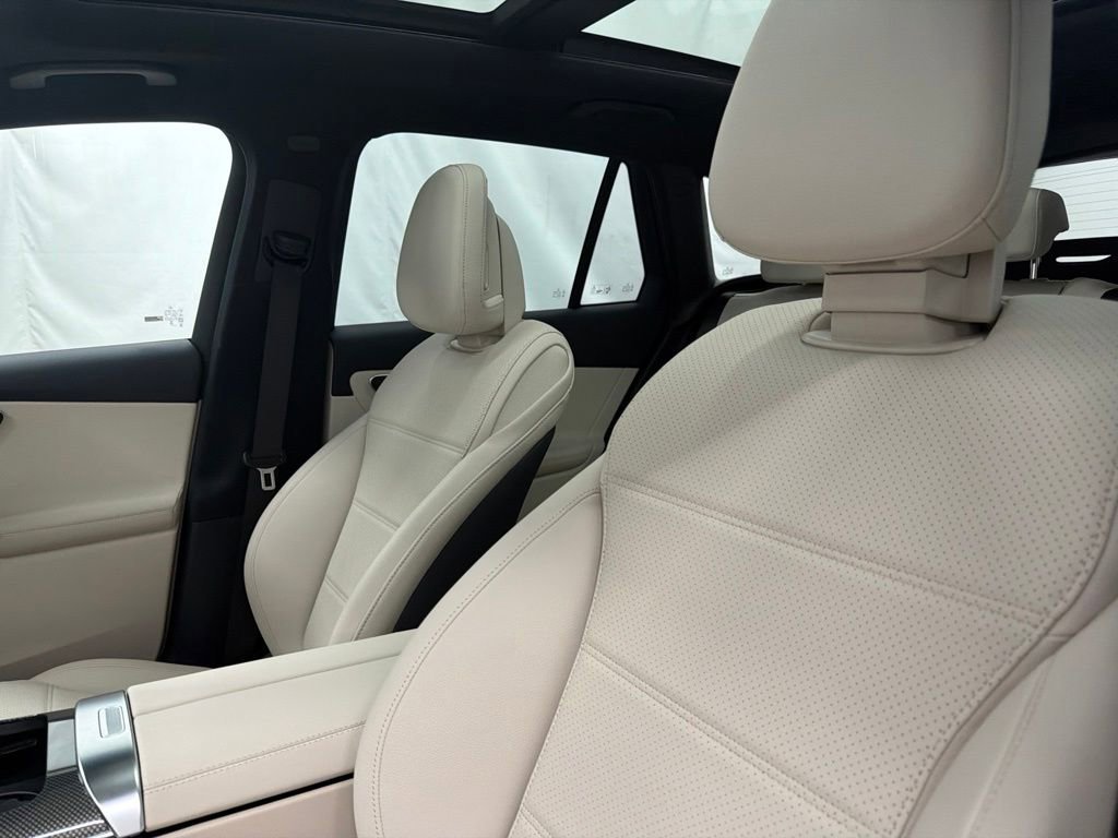 New 2026 Black Mercedes-Benz GLC 300 image 47
