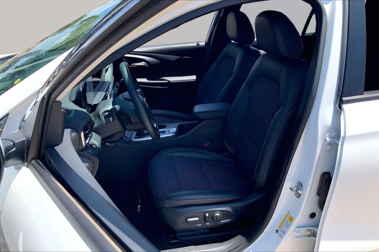 Pre-Owned 2025 Buick Envista Preferred