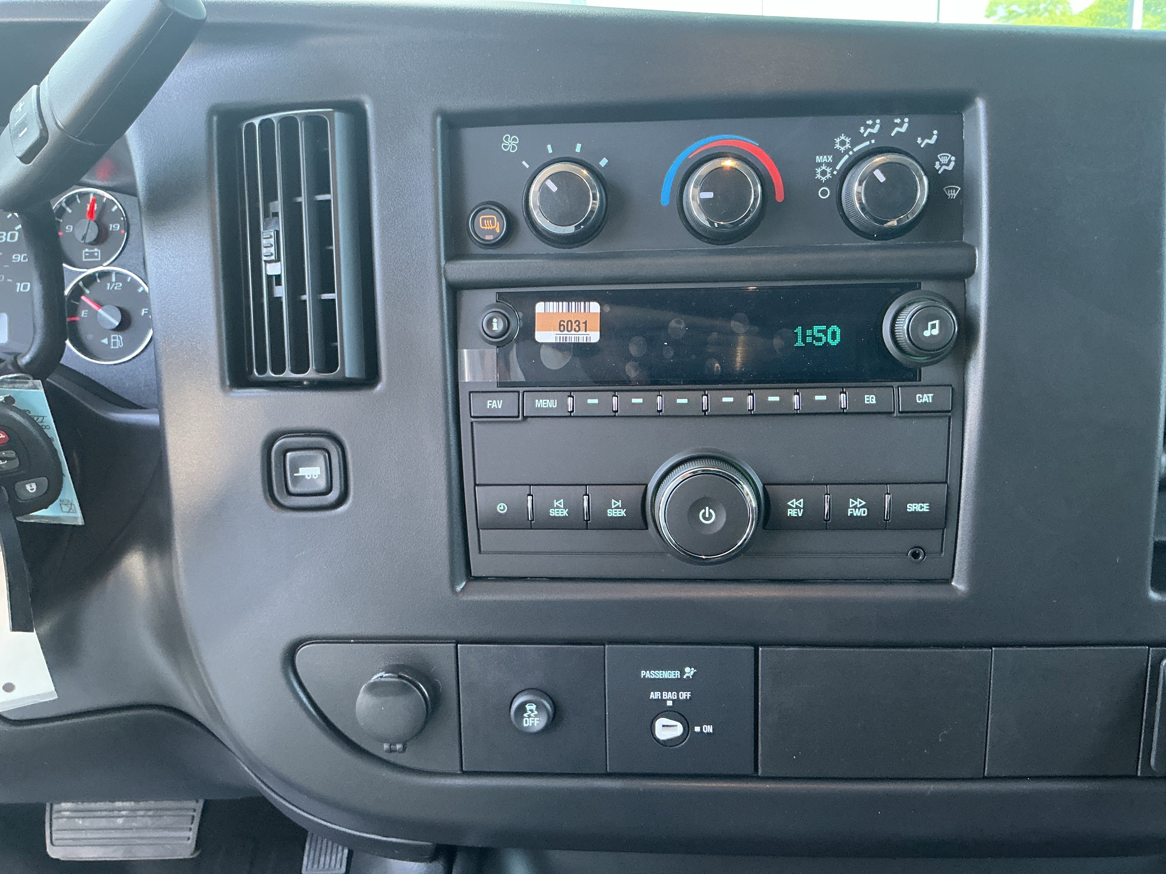 2026 Chevrolet Express Cargo Work Van - Photo 17