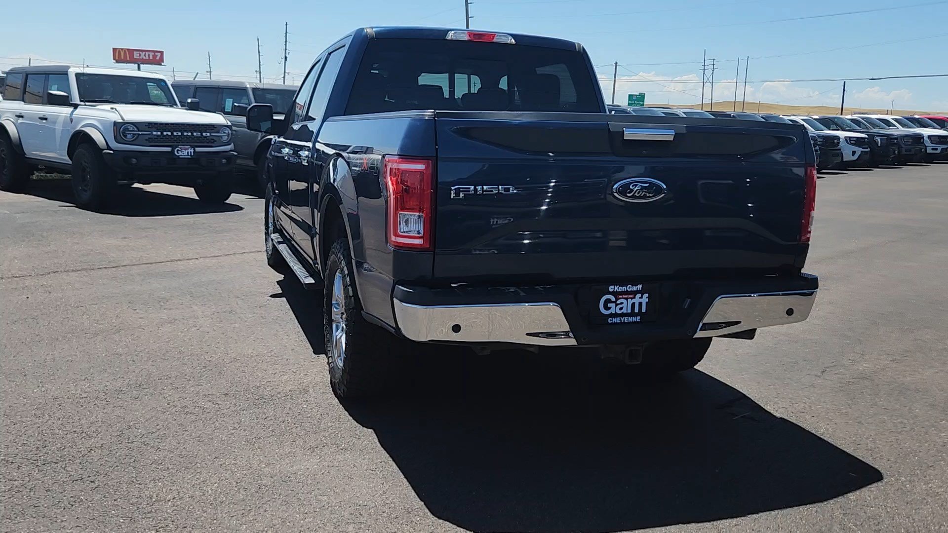 Used 2016 Blue Ford XLT image 3