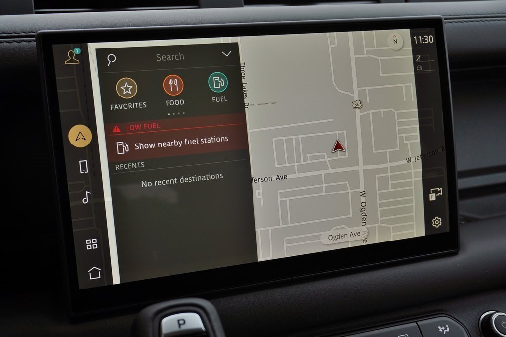 2025 LAND ROVER DEFENDER - Image 29