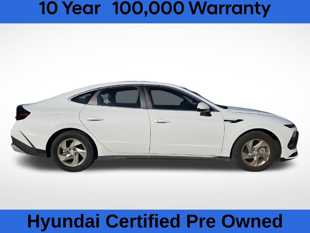 Certified Used 2025 White Hyundai SE image 18