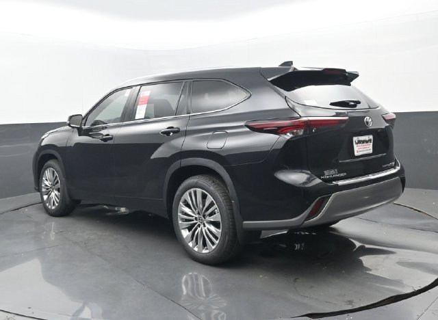 New 2026 Midnight Black Metallic Toyota Platinum image 3