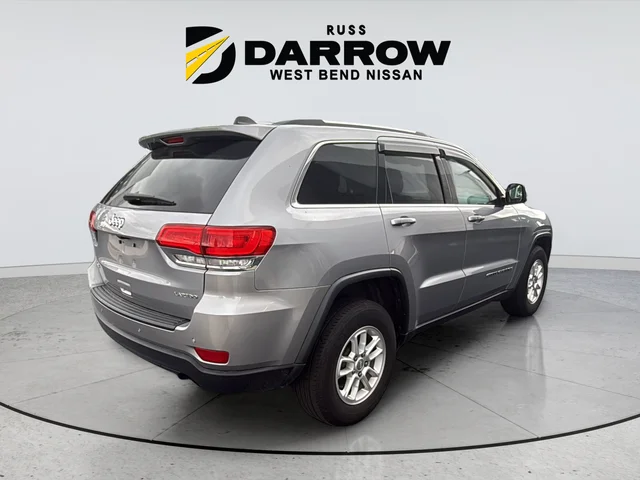 Used 2019 Silver Jeep Laredo E image 5