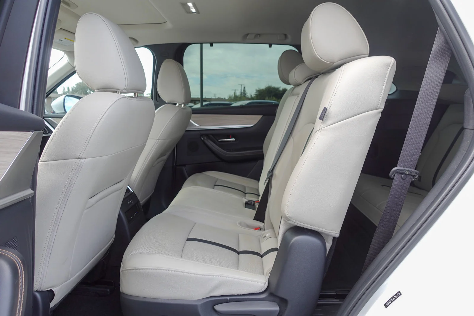 Certified Used 2024 Rhodium White Premium Mazda Preferred image 15
