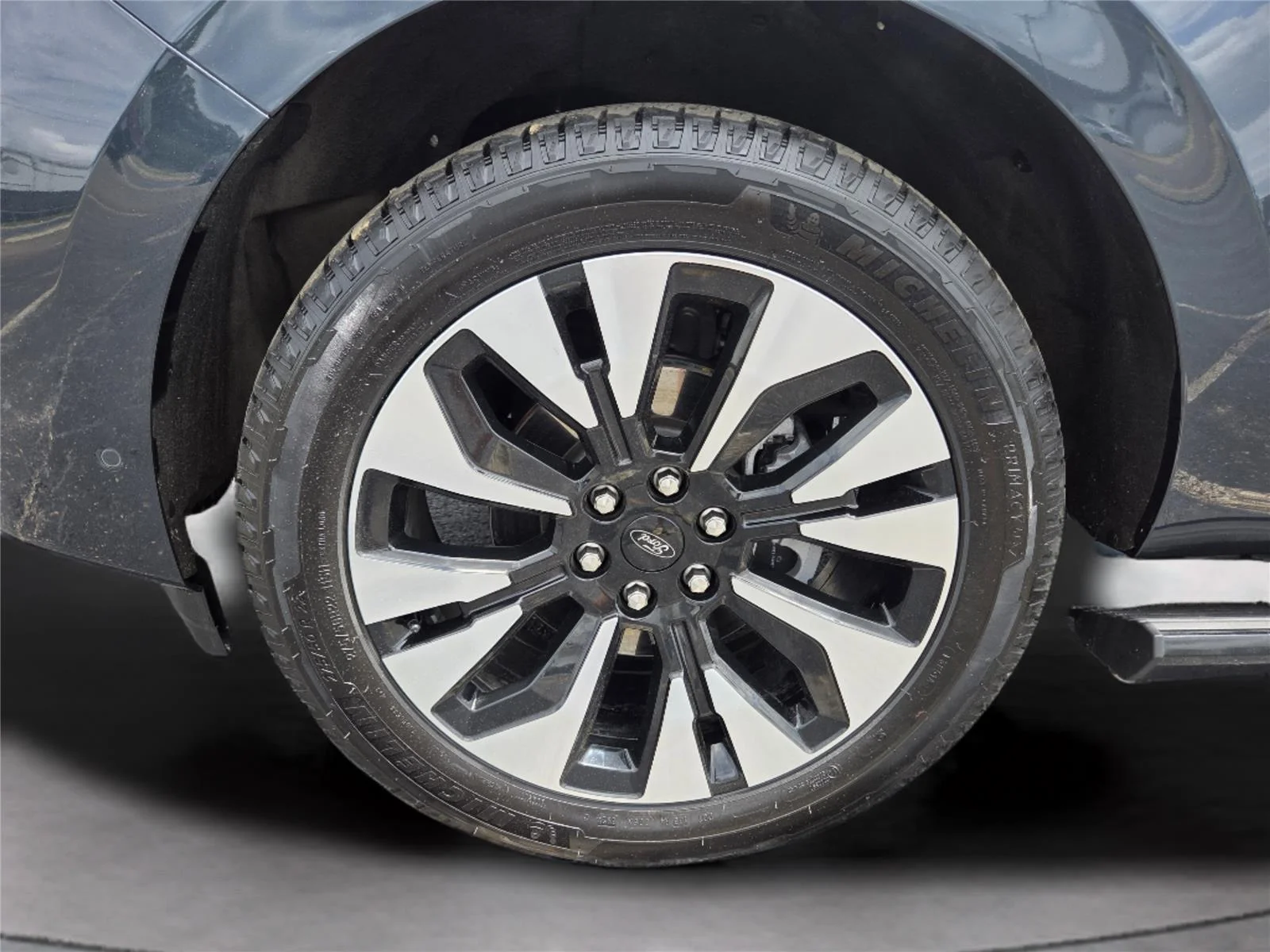 Used 2025 Stone Blue Ford Platinum image 34