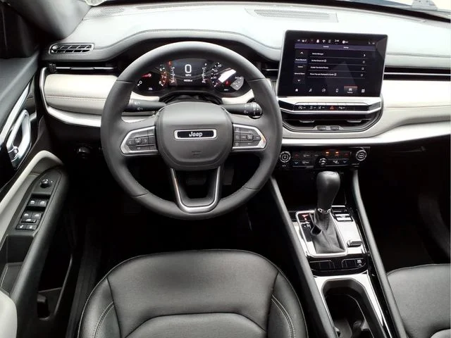 Used 2025 Silver Jeep Limited image 17