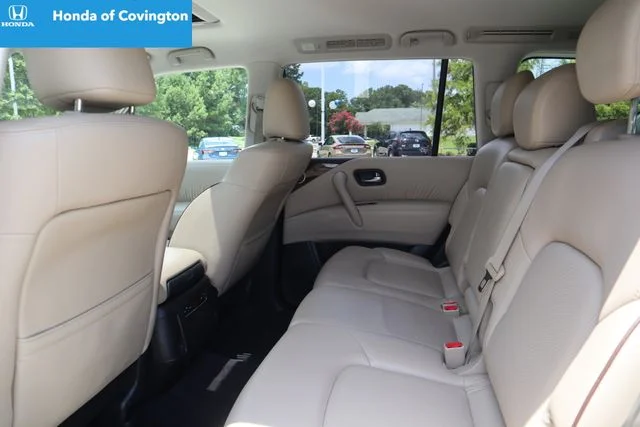 Used 2018 Pearl White Nissan SL image 22