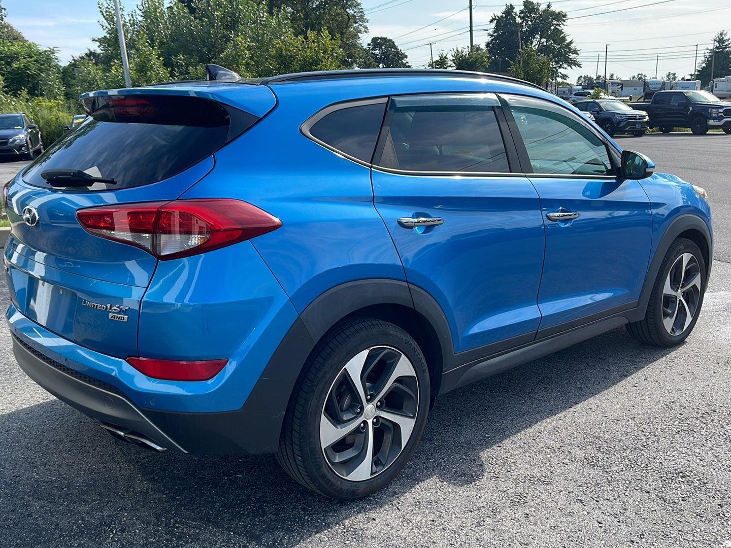 Used 2016 Caribbean Blue Hyundai Limited image 6
