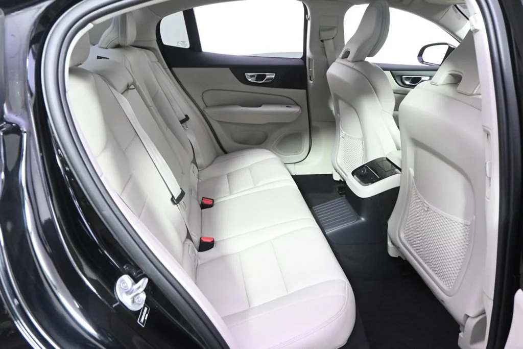Used 2023 Black Volvo Plus Dark Theme image 18