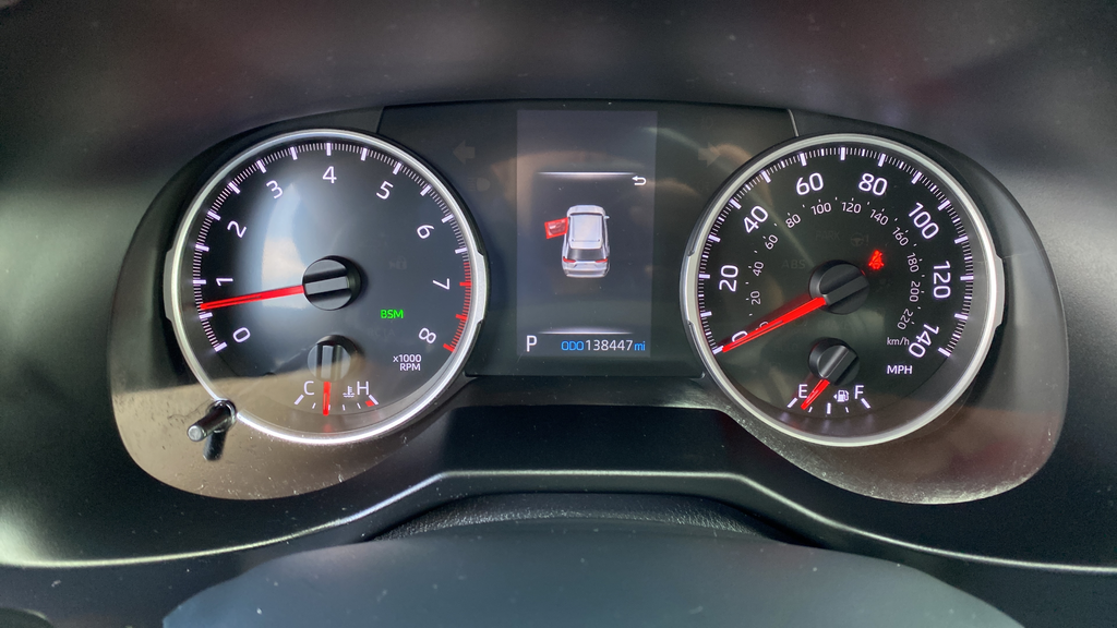 Used 2020 Super White Toyota XLE image 10