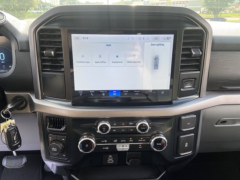 Used 2025 Oxford White Ford XLT image 26