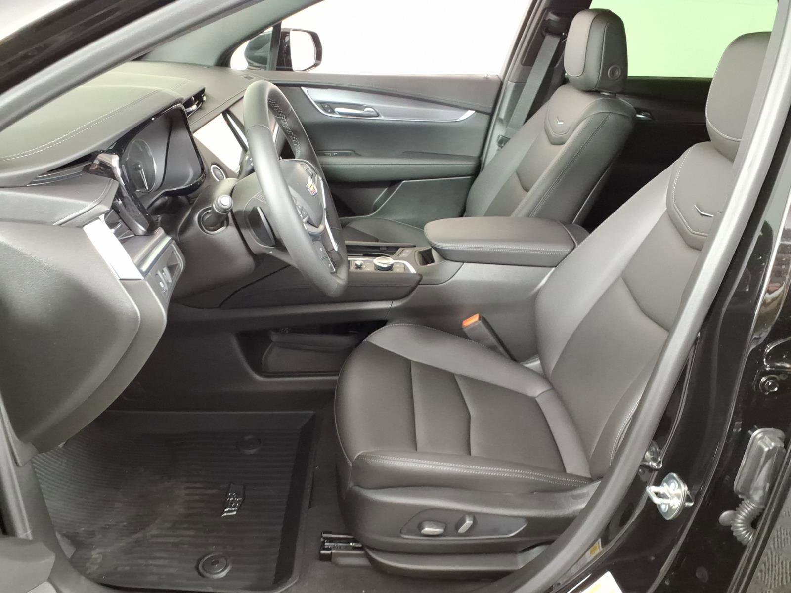 2026 Cadillac XT5 Luxury - Photo 4