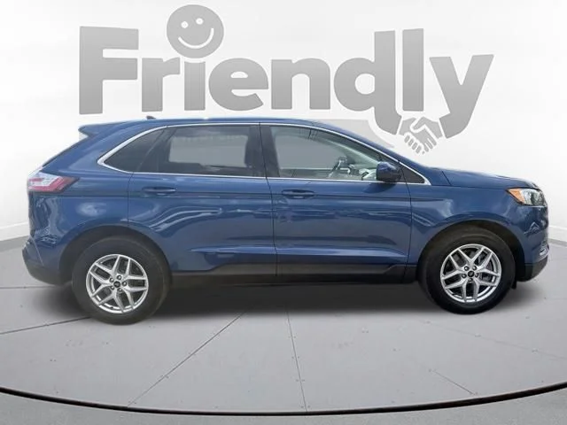 Used 2024 Atlas Blue Metallic Ford SEL image 9
