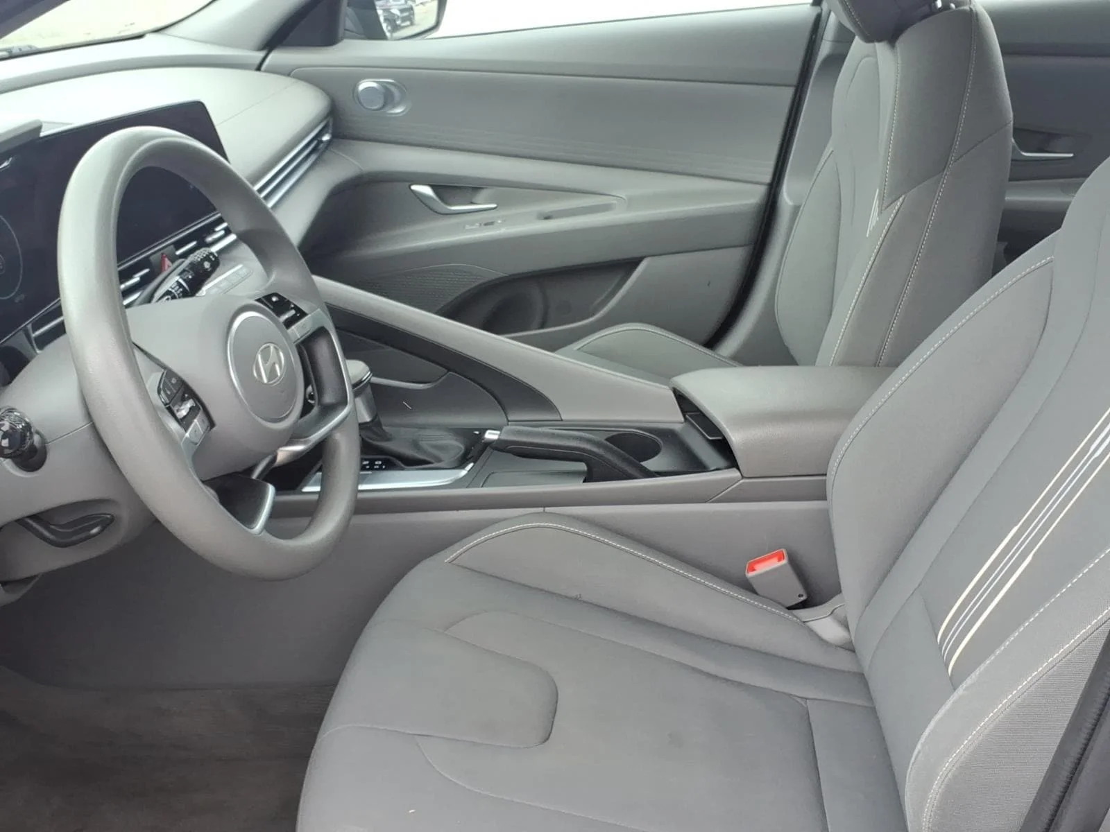 Used 2024 Fluid Metal Hyundai SEL image 13