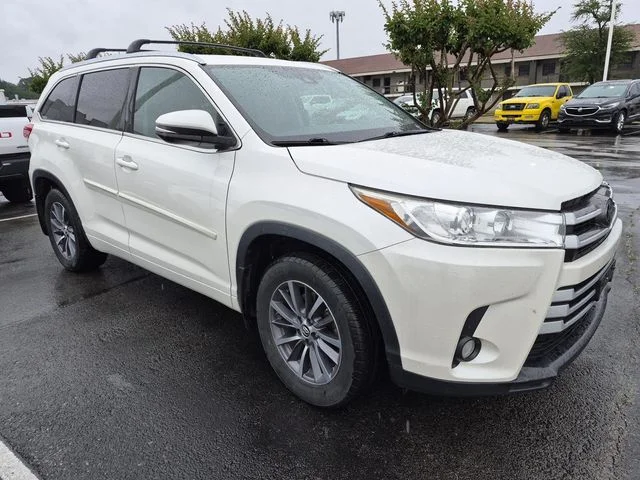 2017 Toyota Highlander