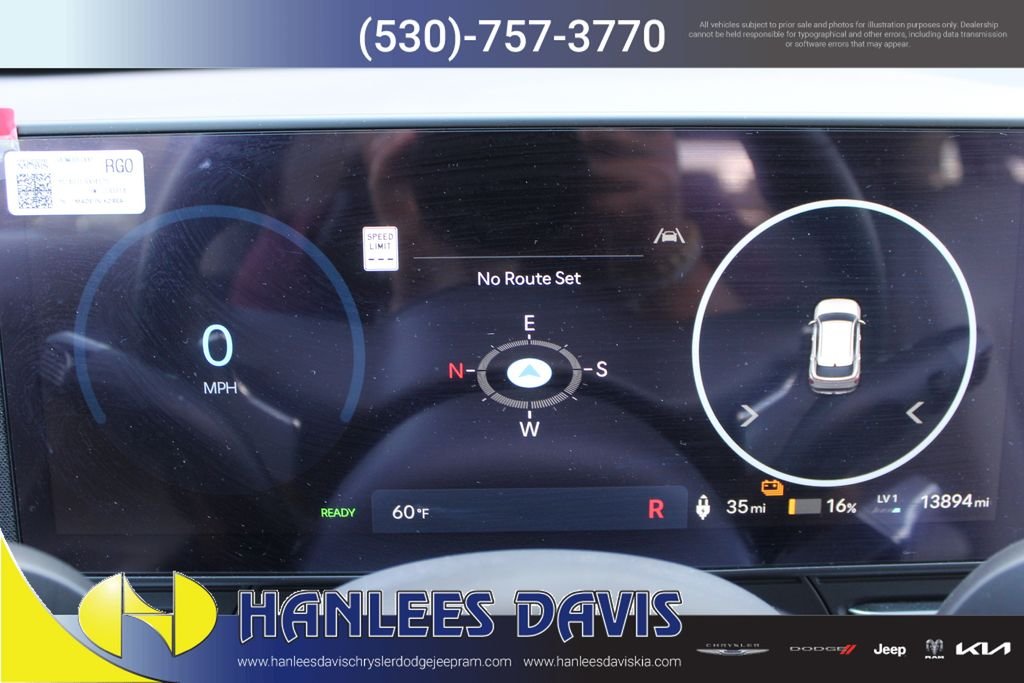 Used 2024 White Hyundai SEL image 28