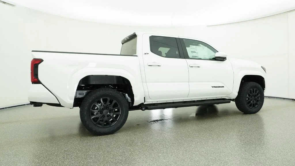 New 2026 Ice Cap Toyota SR5 image 14
