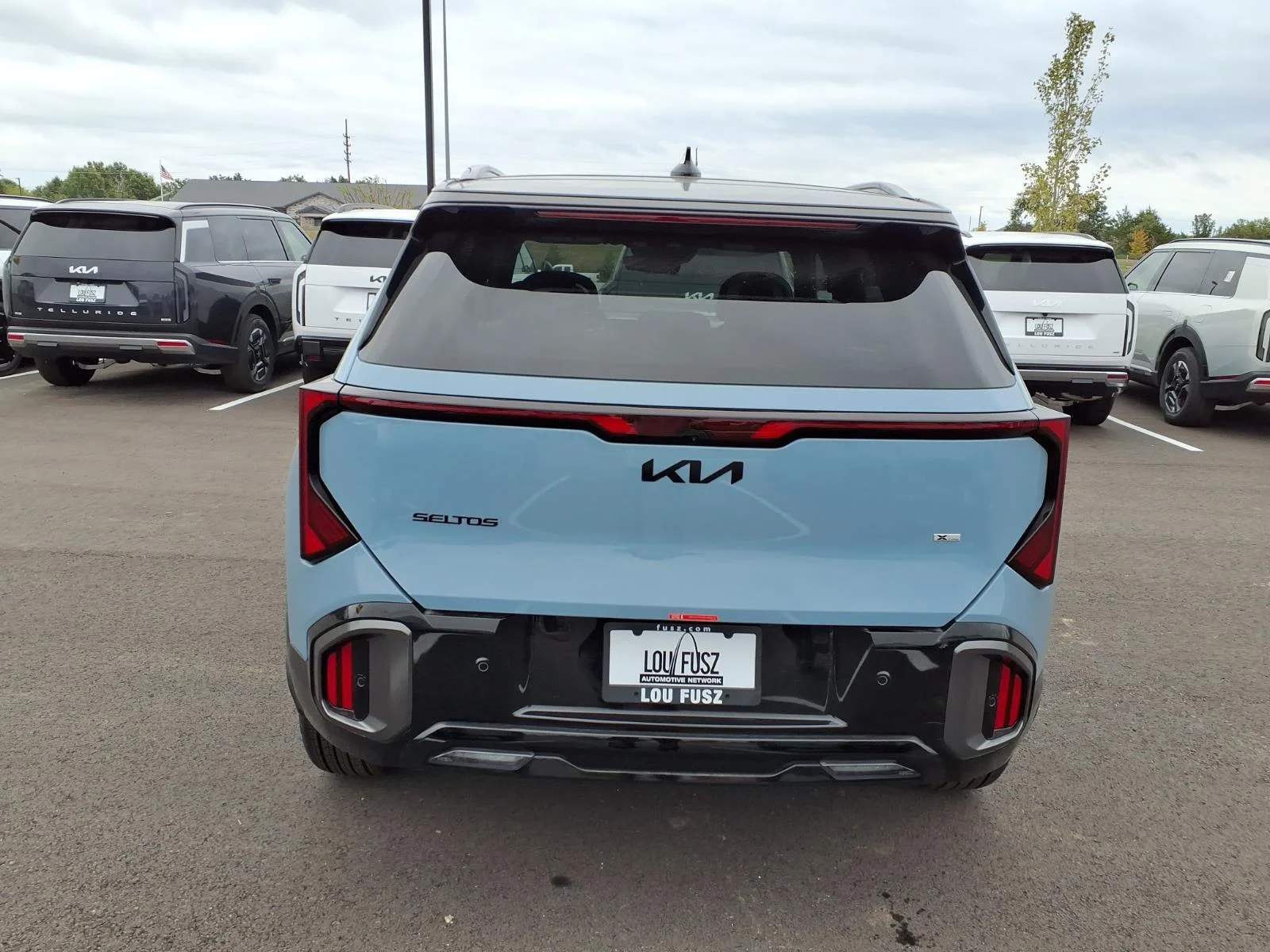 New 2027 Frost Blue / Black Roof Kia X-Line S image 13