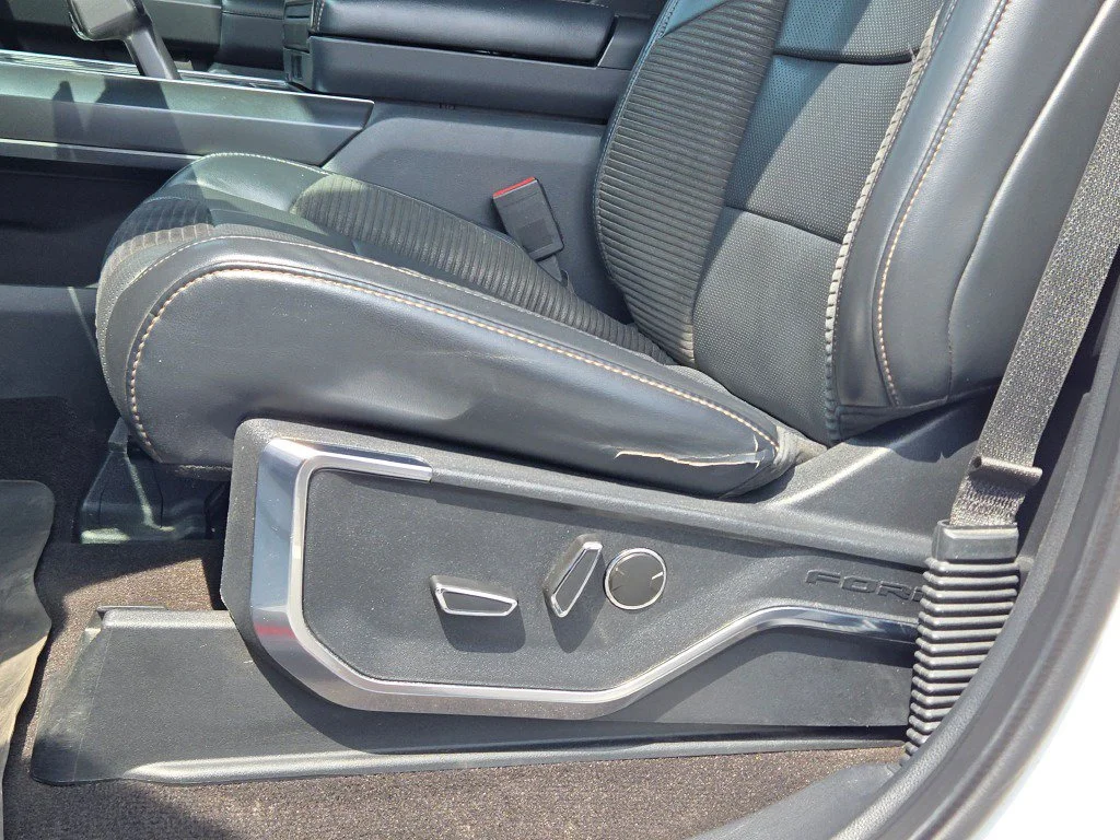 Used 2022 White Ford Raptor image 27