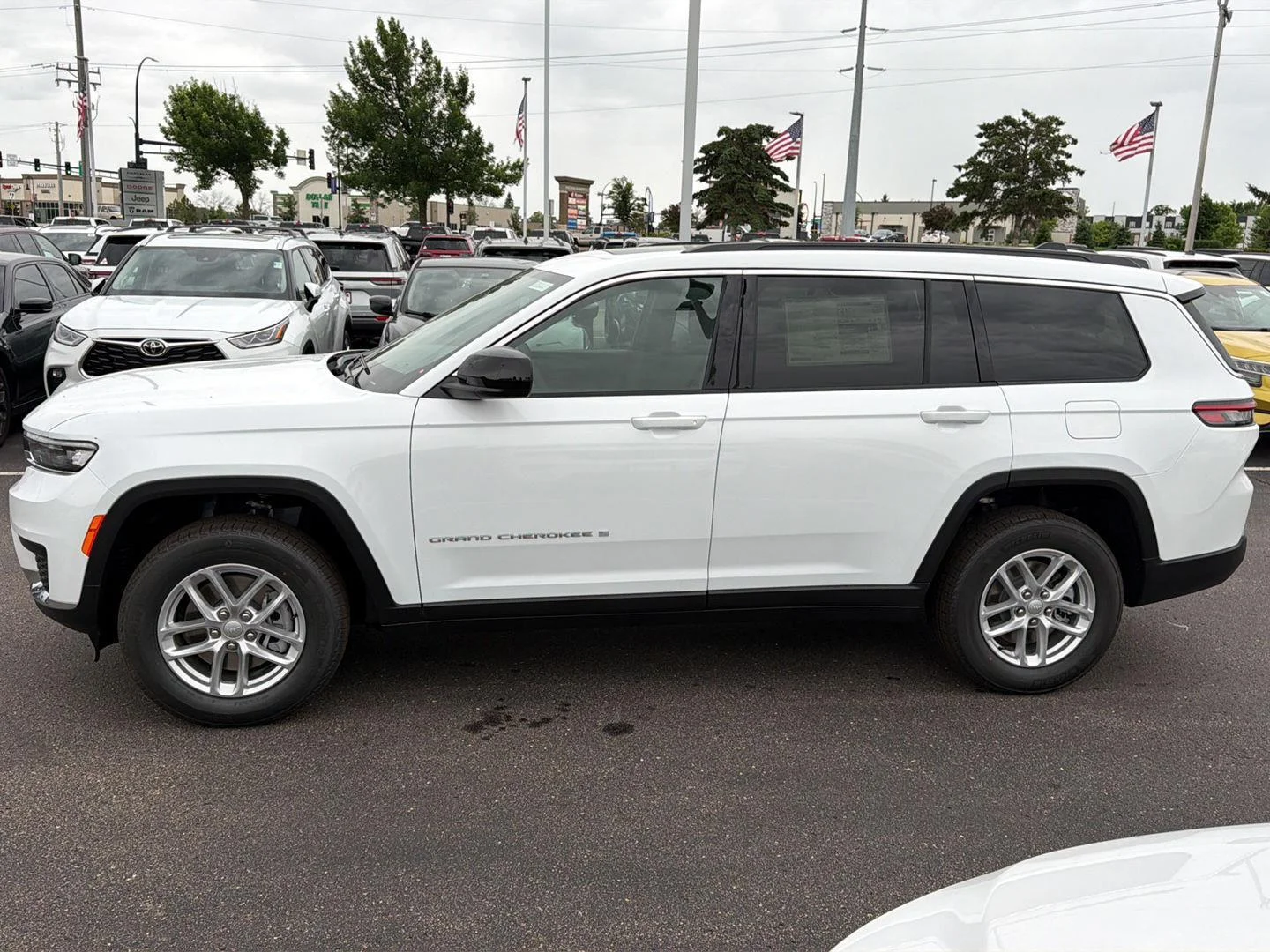 New 2026 Bright White Clearcoat Jeep Laredo X image 4