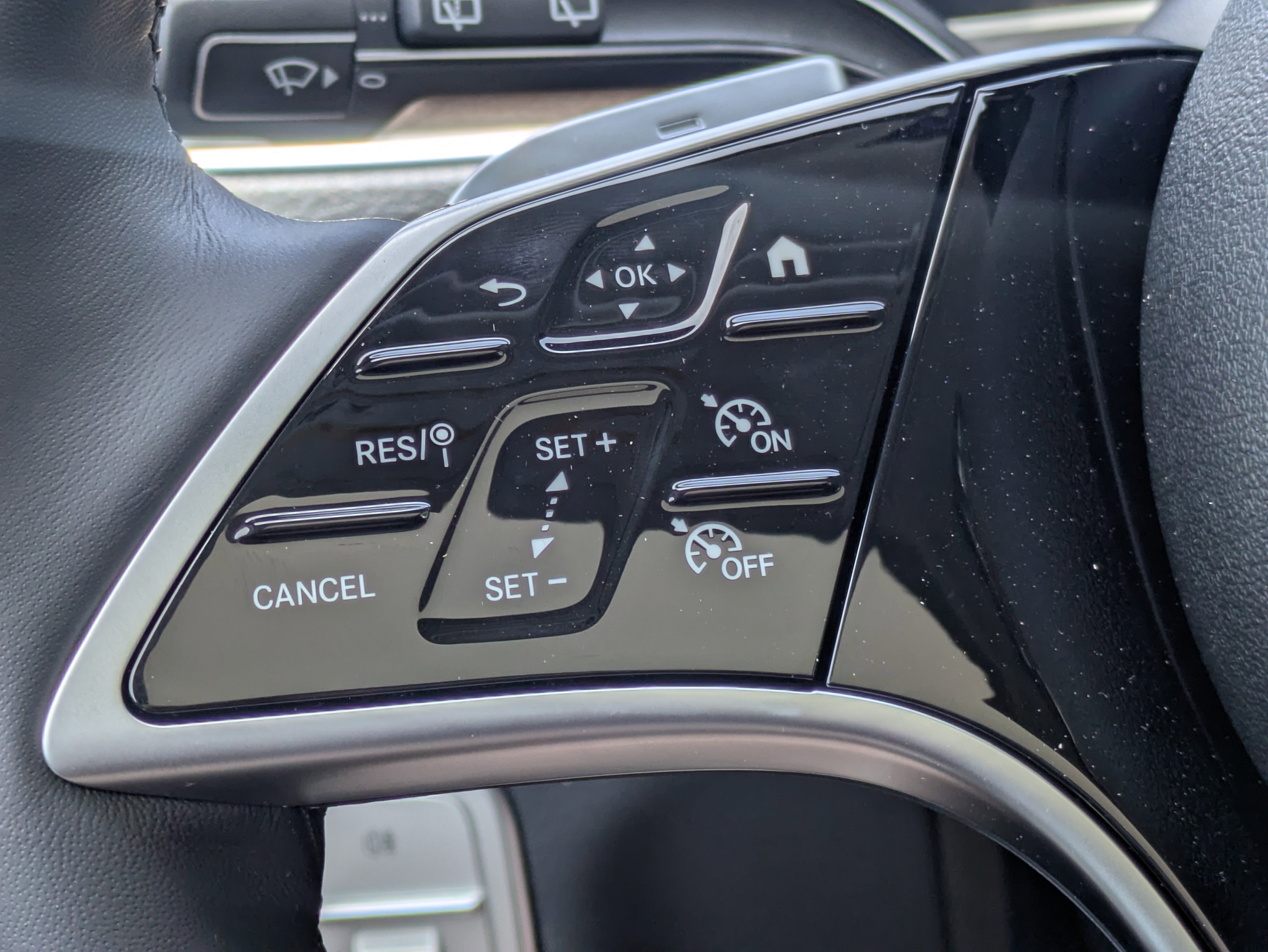 New 2026 Selenite Grey Metallic Mercedes-Benz GLE 350 image 52