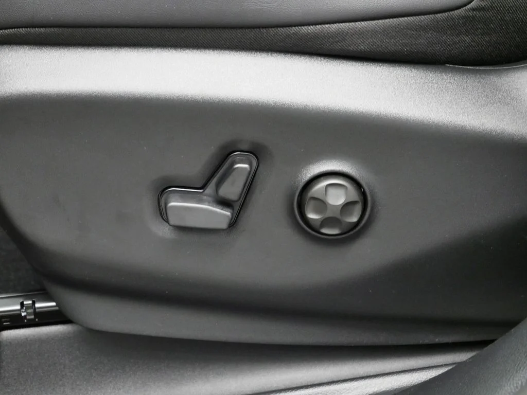 2026 Chrysler Pacifica Select - Photo 6