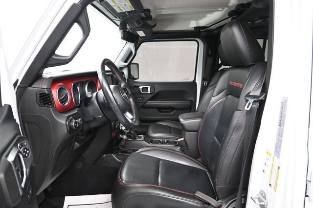 Used 2018 Bright White Clearcoat Jeep Rubicon image 9