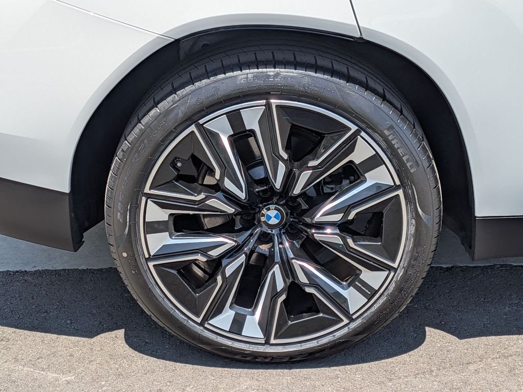 Used 2025 White BMW 30 xDrive image 28