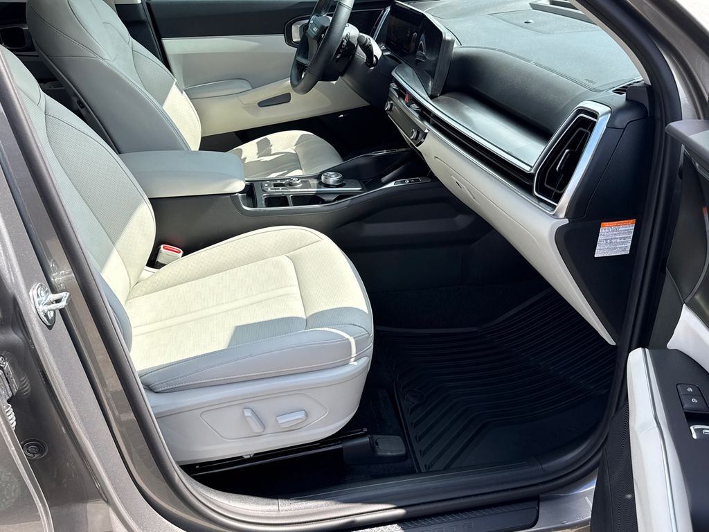 Used 2026 Beige Kia EX image 13