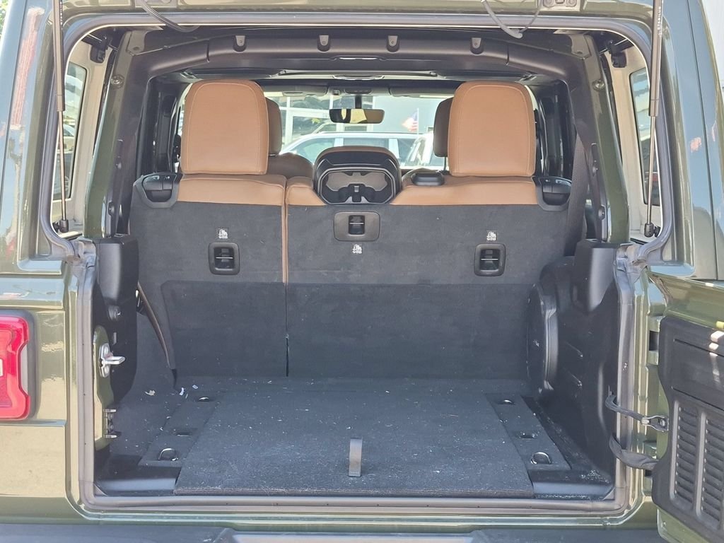 Used 2021 Green Jeep Unlimited Rubicon image 7