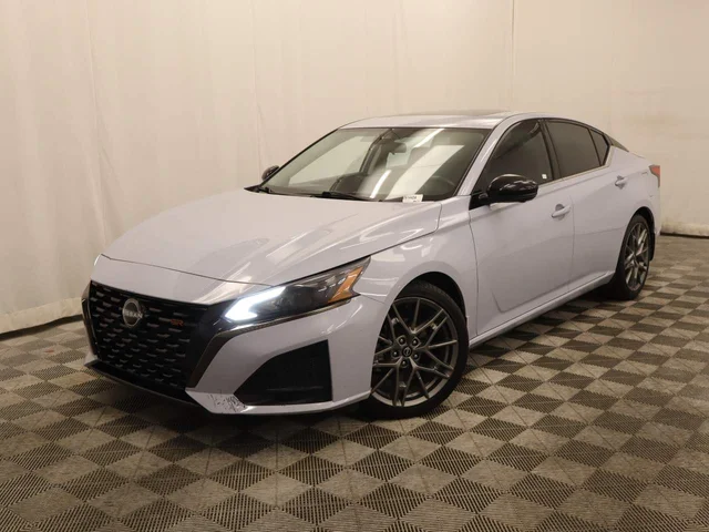2023 Nissan Altima 2.0 SR