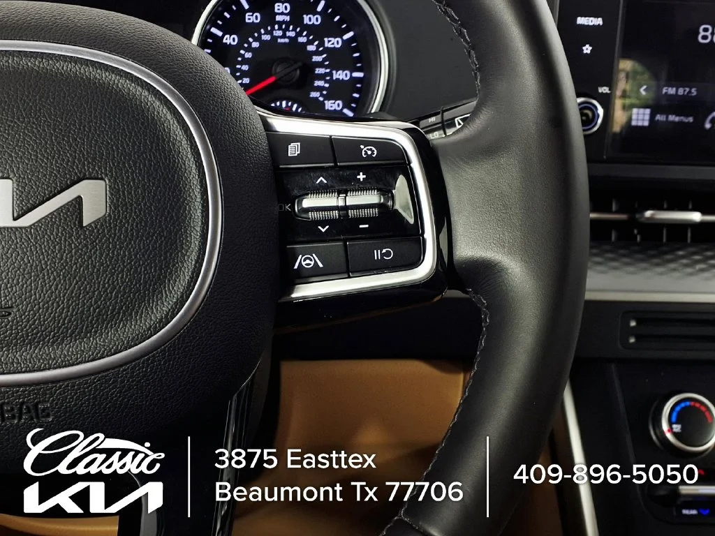 Used 2023 Red Kia LX Seat Package image 21