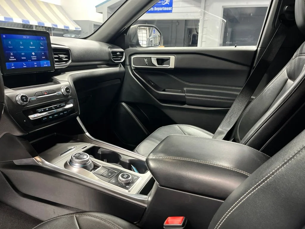 Used 2020 Black Metallic Ford XLT image 14