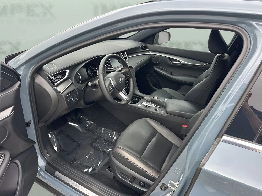 Used 2023 Gray INFINITI LUXE image 9