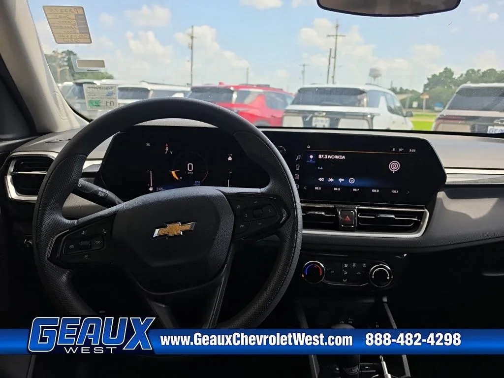 Used 2025 Gray Chevrolet LT image 14