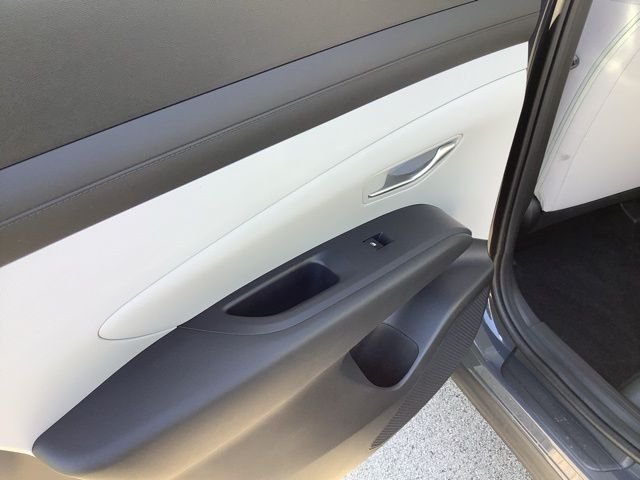2025 Hyundai Tucson SE - Photo 19