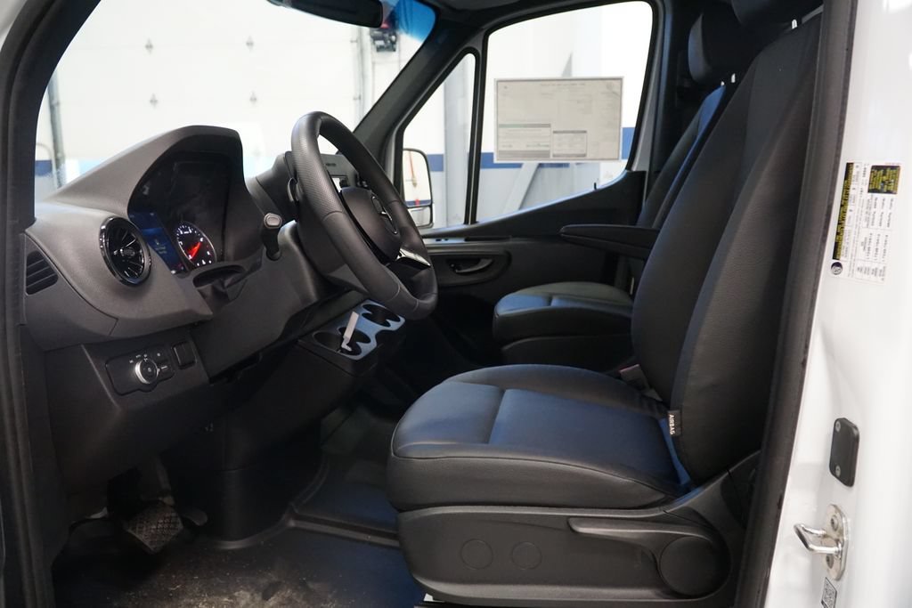 New 2025 Arctic White Mercedes-Benz Cargo 144 WB image 29