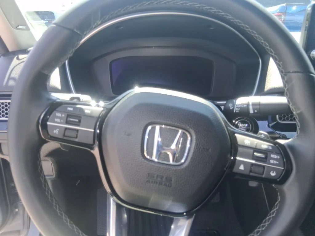 Used 2022 Black Honda Touring image 9
