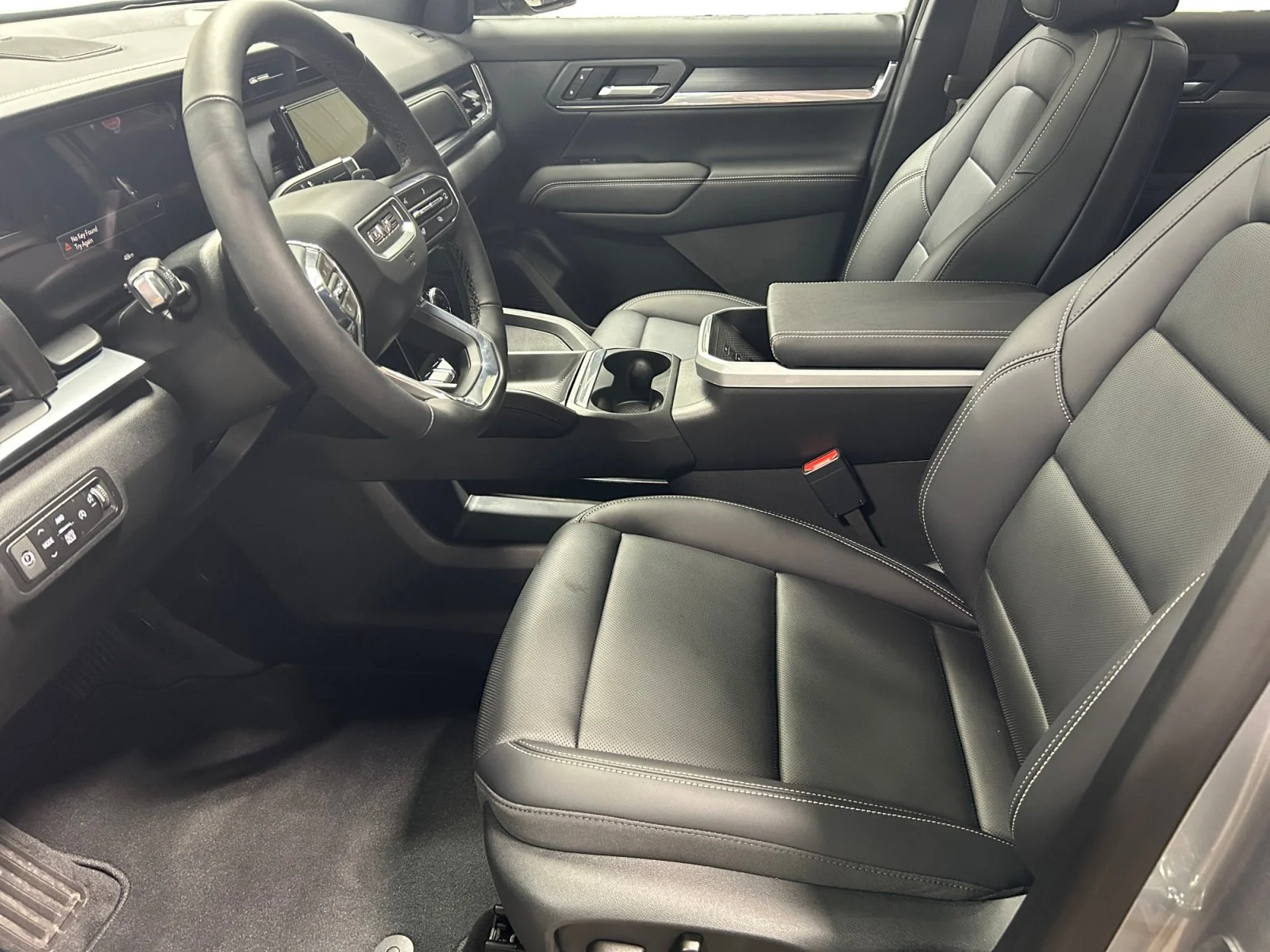 New 2027 Sterling Metallic GMC AWD Elevation image 14