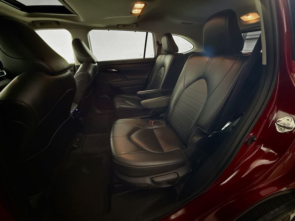 Used 2022 Ruby Flare Pearl Toyota XLE image 24
