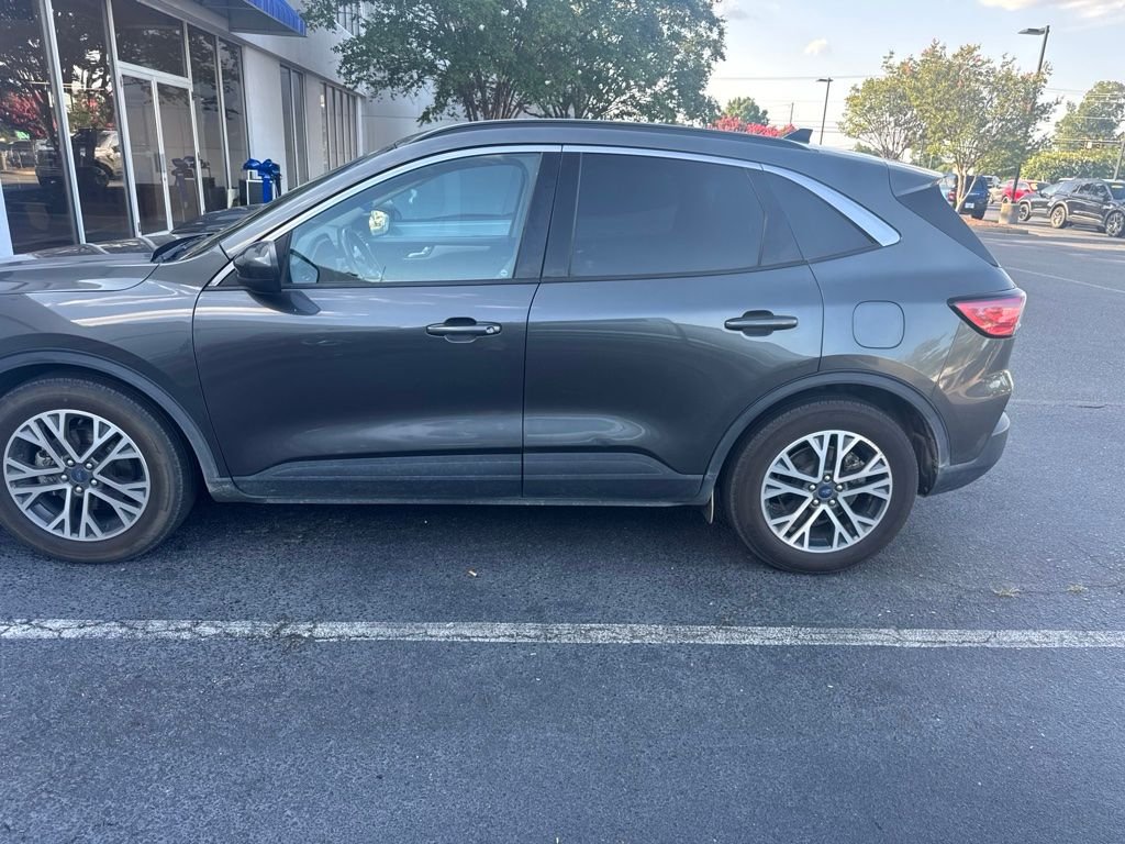 Used 2020 Gray Ford SEL image 2