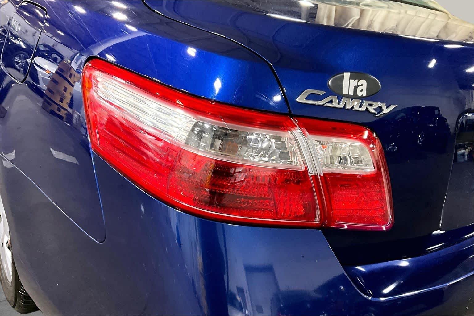 Used 2008 Blue Ribbon Metallic Toyota LE image 28